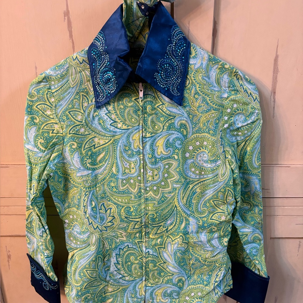 Green Paisley zip-Up Shirt with Blue Accents